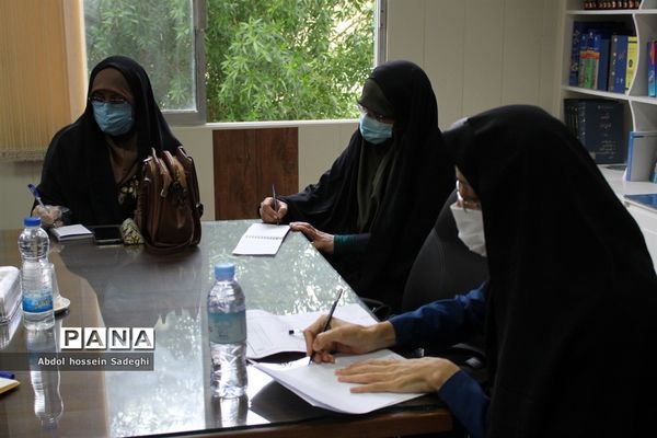 نشست هیات اندیشه‌ورز نماز مدارس استان بوشهر