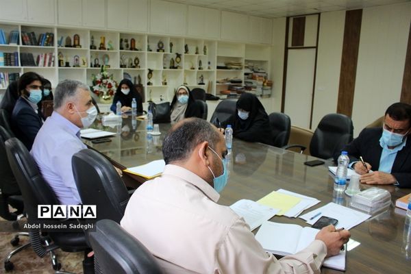 نشست هیات اندیشه‌ورز نماز مدارس استان بوشهر