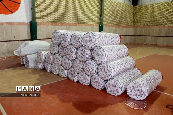 دستان مهر ورز گل لبخند رابرلبان زوج های خوسفی آورد