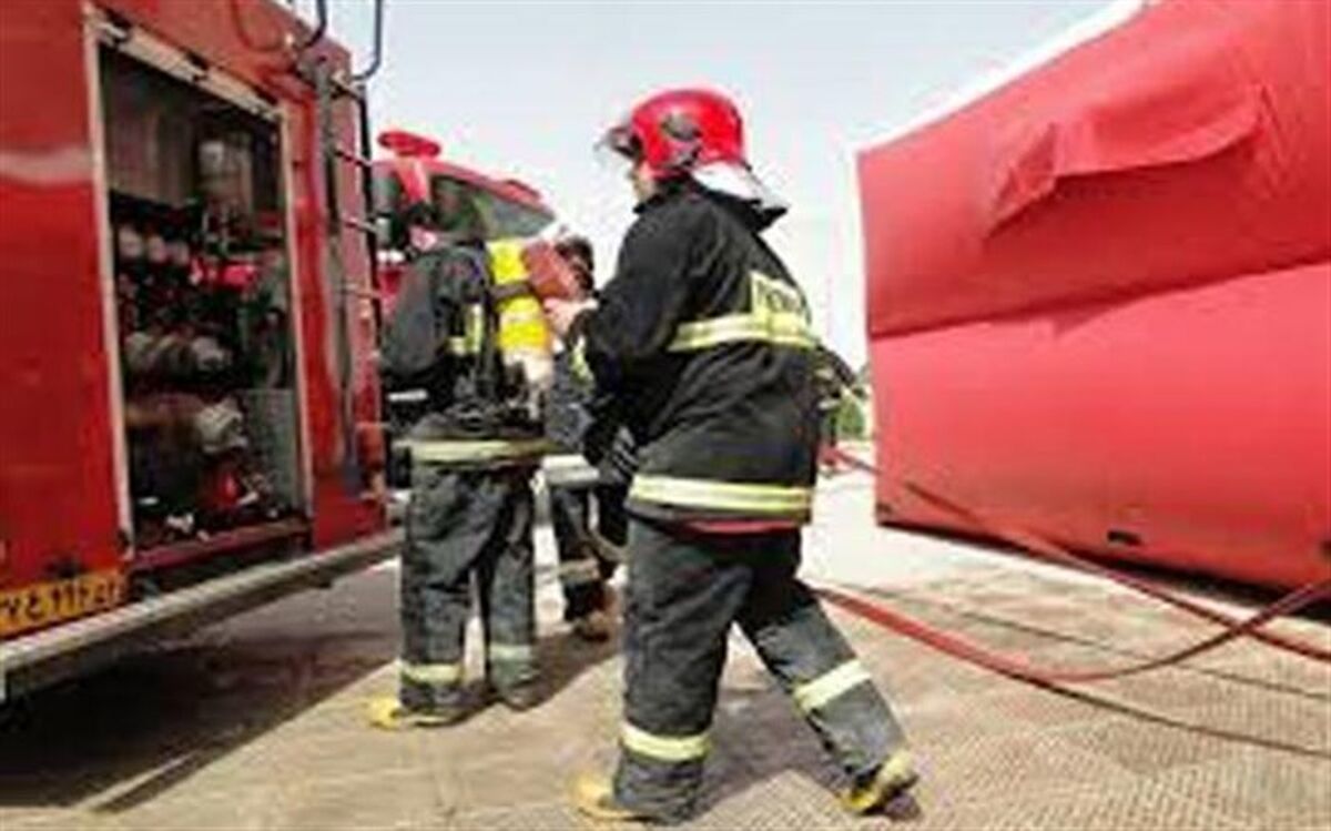 وقوع حریق در مجتمع مسکونی ٢٠ واحدی