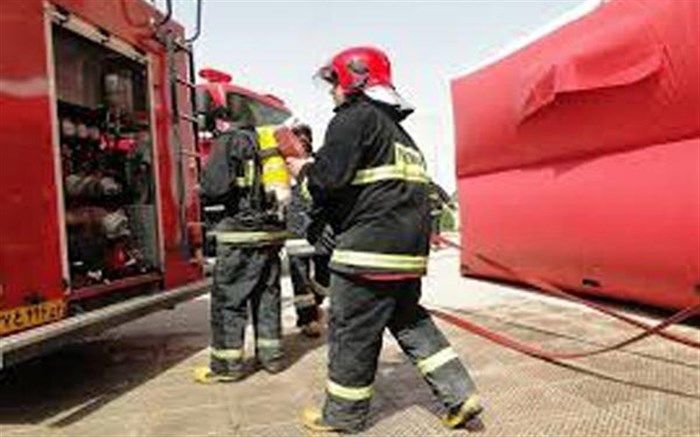 وقوع حریق در مجتمع مسکونی ٢٠ واحدی