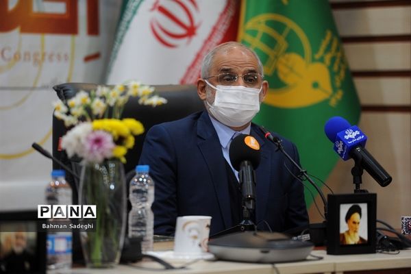 سیزدهمین کنگره اتحادیه انجمن‌های اسلامی دانش‌آموزان