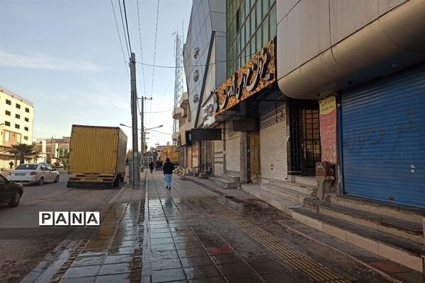 سیطره سکوت کرونایی بر شلوغ‌ترین خیابان های زاهدان