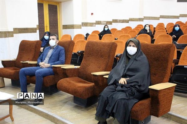 مراسم تجلیل از همکاران اداری حوزه معاونت پرورشی و تربیت بدنی آموزش و پرورش شهرستان بوشهر