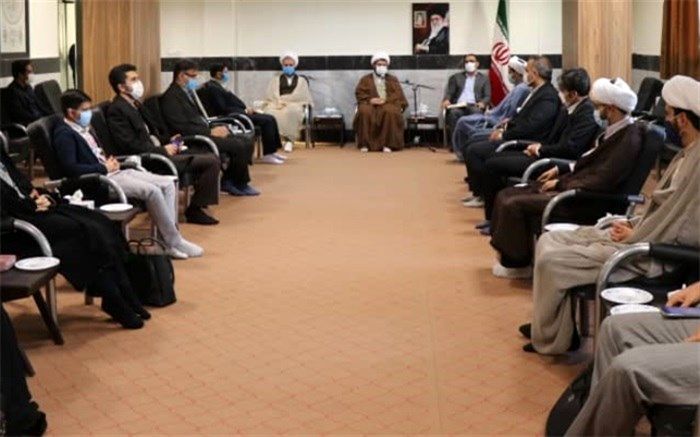 تجلیل از فعالان عرصه توسعه و ترویج فرهنگ اقامه نماز در شهرقدس