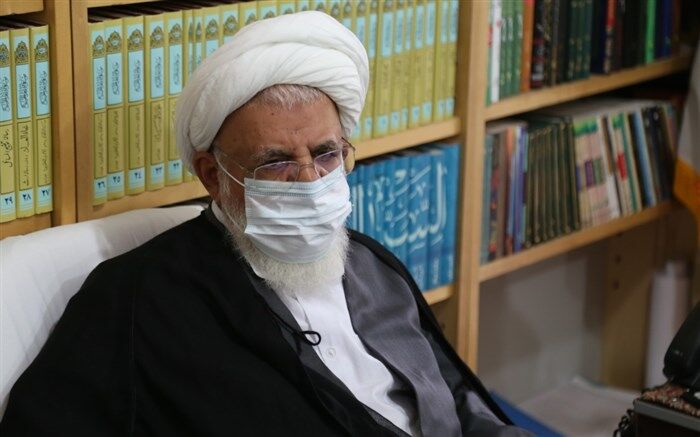 همدلی و از خودگذشتگی اصناف یزد در مقابله با کرونا ستودنی است
