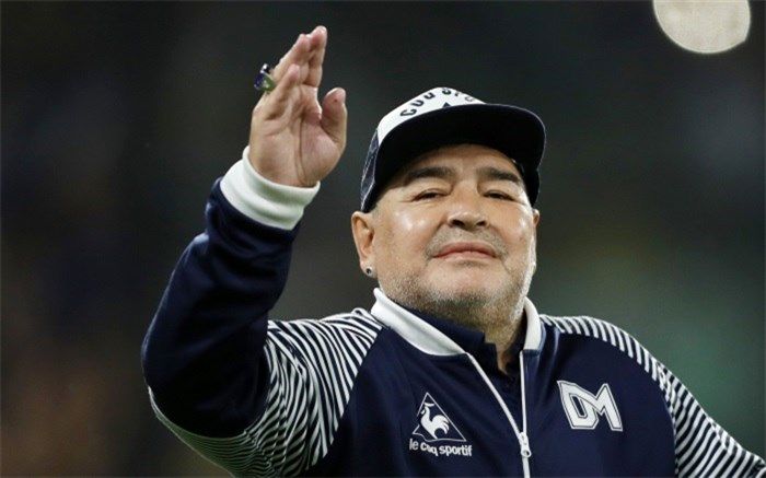 وقتی مارادونا پیراهنش را برای احمدی‌نژاد فرستاد