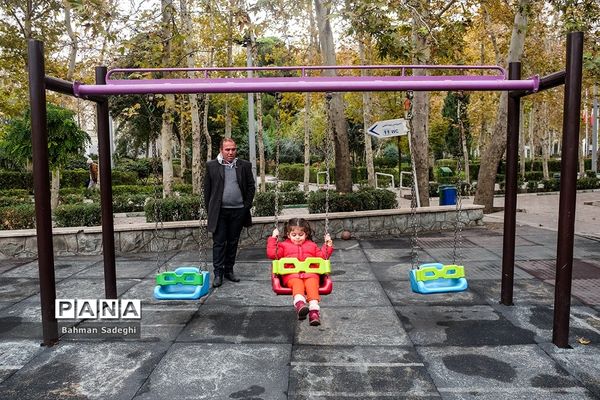 ورزش در پارک زیر سایه کرونا