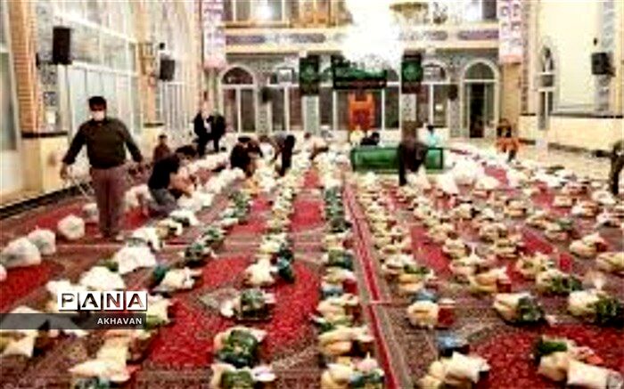 ۳۵۰ بسته  کمک معیشتی در بهاباد توزیع شد
