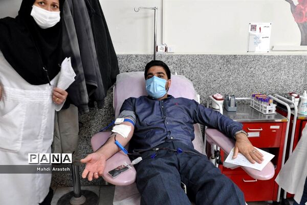 نذر اهدای خون یا پلاسما توسط ورزشکاران  زورخانه ای استان خراسان جنوبی