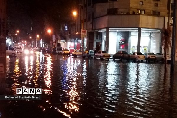 آبگرفتگی خیابان‌های اهواز و محدودیت‌های کرونایی