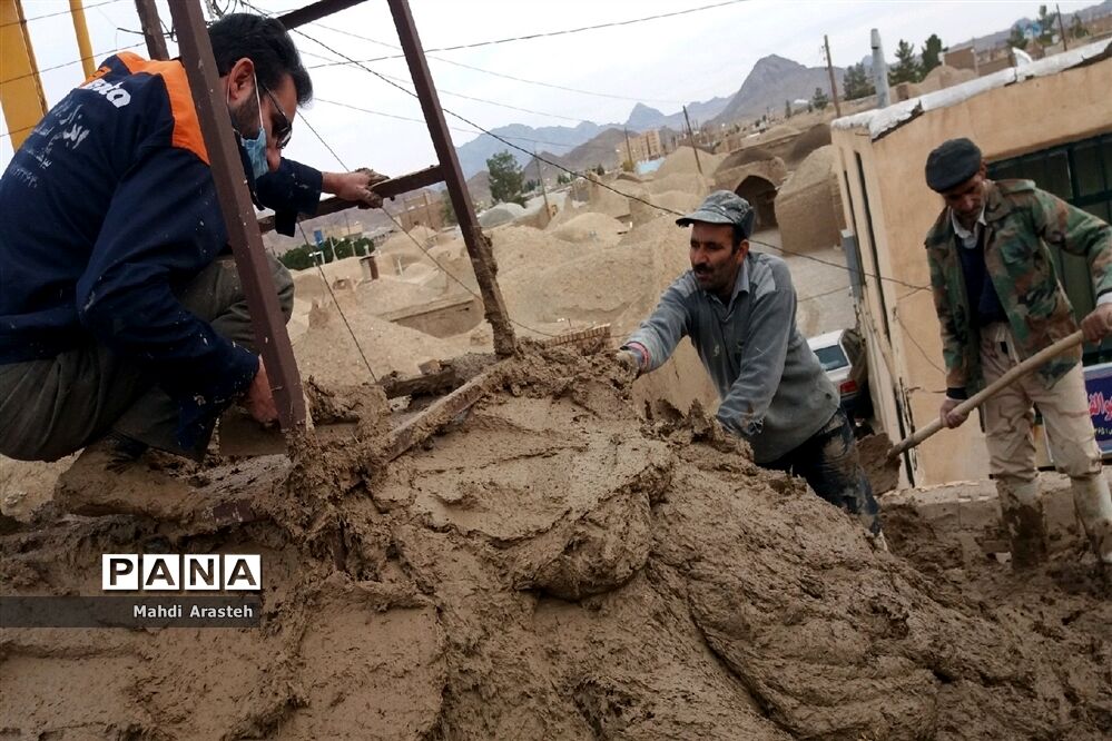 بام اندود کردن مسجد دریک اقدام جهادی