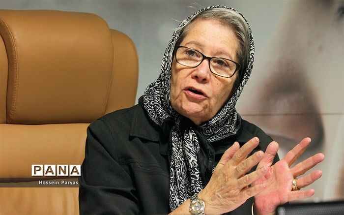 مینو محرز: واکسن ایرانی کرونا تا خرداد ۱۴۰۰ آماده است