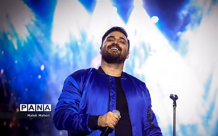 بابک جهانبخش : سینمایی‌ها راه به راه سیمرغ می گیرند اما به ما آب‌نبات هم نمی‌دهند