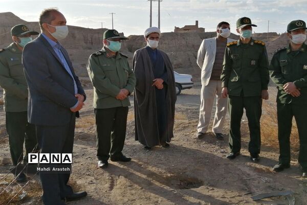 بازدید فرمانده سپاه انصارالرضا (ع) خراسان جنوبی از پروژه برق رسانی به روستای کوشه سفلی