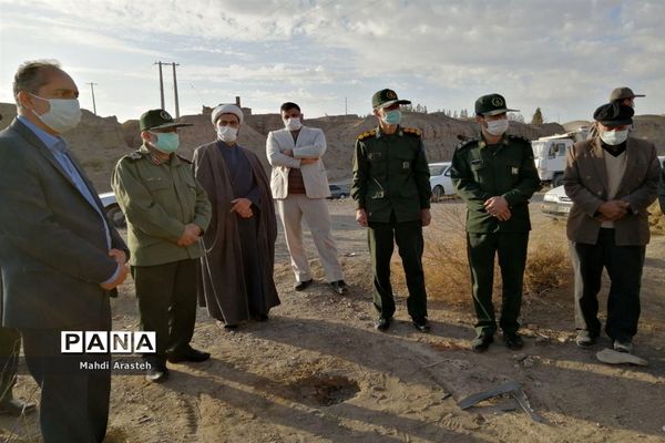 بازدید فرمانده سپاه انصارالرضا (ع) خراسان جنوبی از پروژه برق رسانی به روستای کوشه سفلی