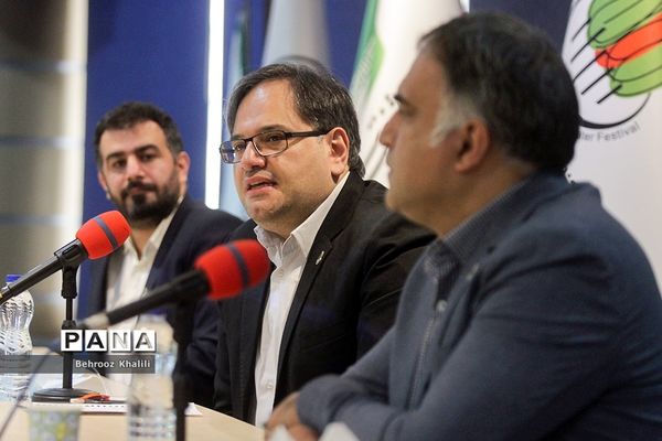 نشست خبری هفدهمین جشنواره تئاتر مقاومت