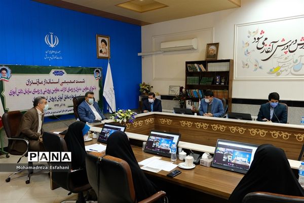 نشست استاندارمازندران با اعضای تشکل‌های‌ سازمان دانش‌آموزی