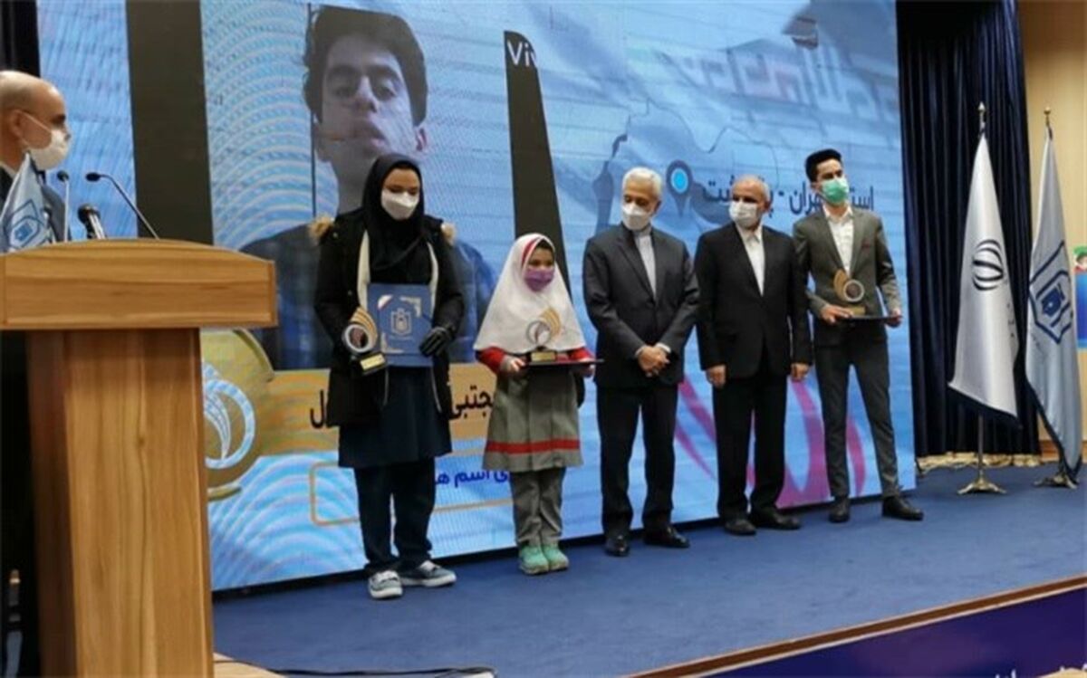 تقدیر از دو دانش آموز پژوهشگر برتر شهرستان‌های استان تهران  توسط وزیر آموزش و پرورش