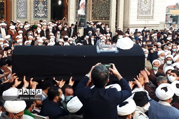 مراسم تشییع پیکر آیت الله یزدی