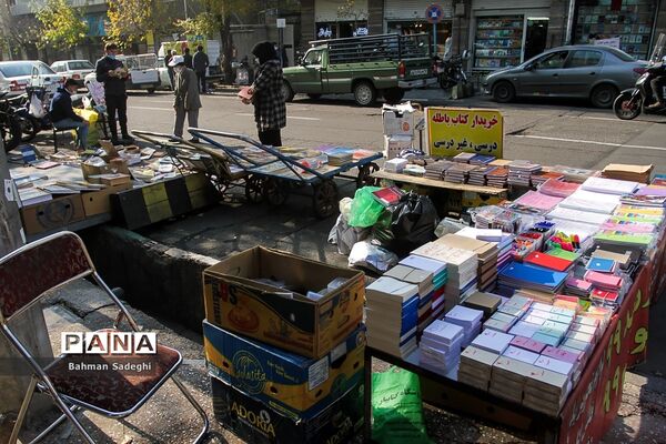 بازار کتابفروشان در روزهای کرونایی