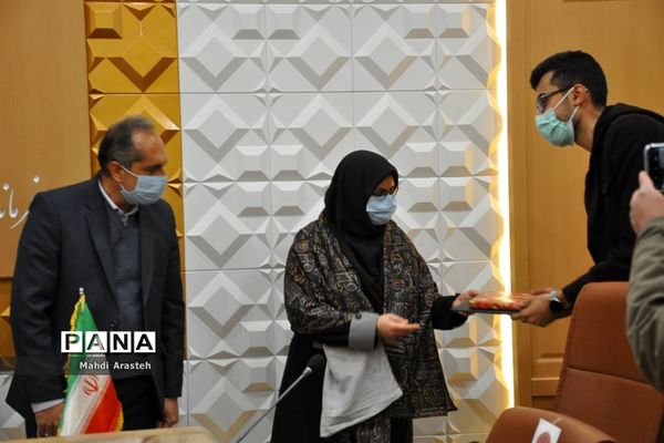 جلسه برنامه‌ریزی کمیته تبلیغات و اطلاع‌رسانی مقابله با ویروس کرونا درشهرستان خوسف