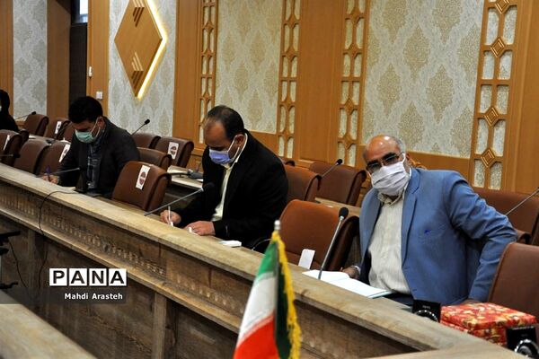 جلسه برنامه‌ریزی کمیته تبلیغات و اطلاع‌رسانی مقابله با ویروس کرونا درشهرستان خوسف