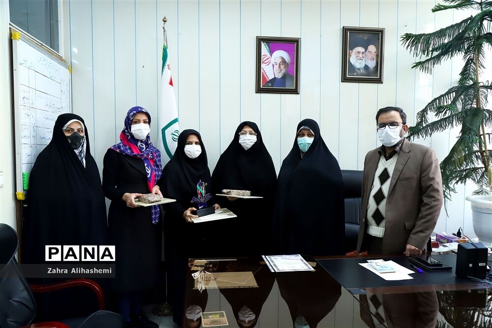 تجلیل از برگزیدگان جشنواره الگوهای برتر تدریس و تجارب برتر تربیتی