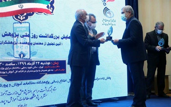 تقدیر حاجی میرزایی از معاونت تربیت‌بدنی به عنوان کمیته پژوهشی برتر