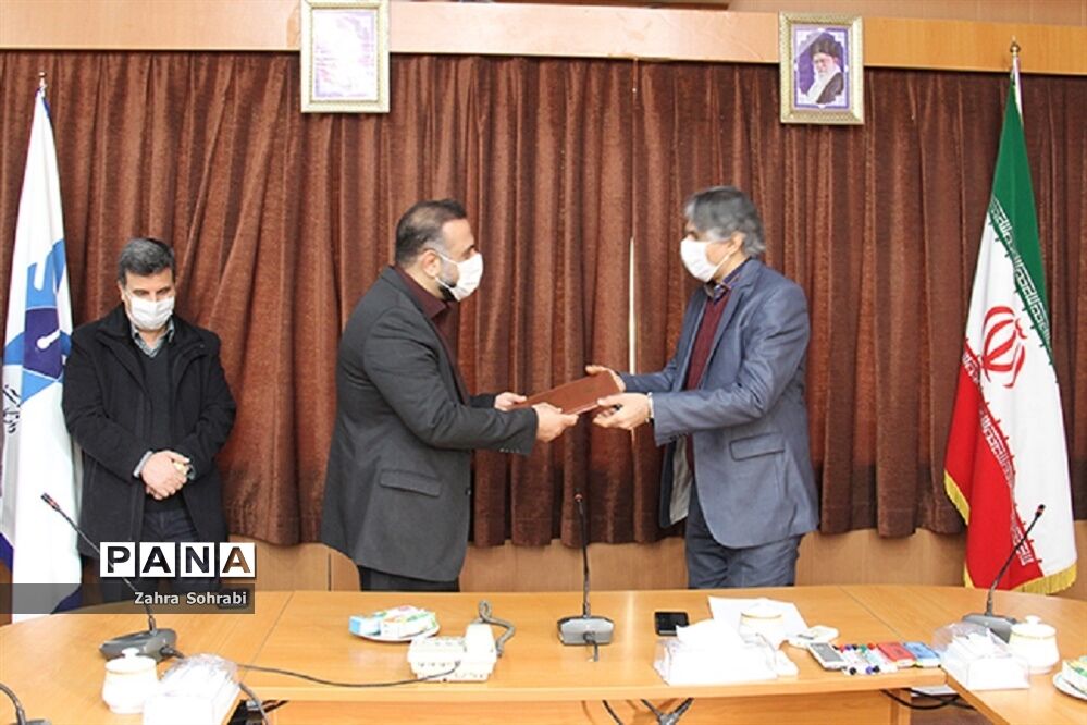 مراسم تجلیل از پژوهشگران برتردانشگاه آزاد اسلامی واحد اسلامشهر