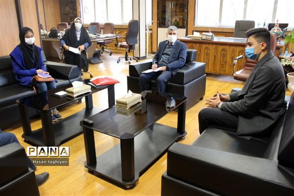 افتتاحیه دهمین دوره مجلس دانش‌آموزی استان اصفهان