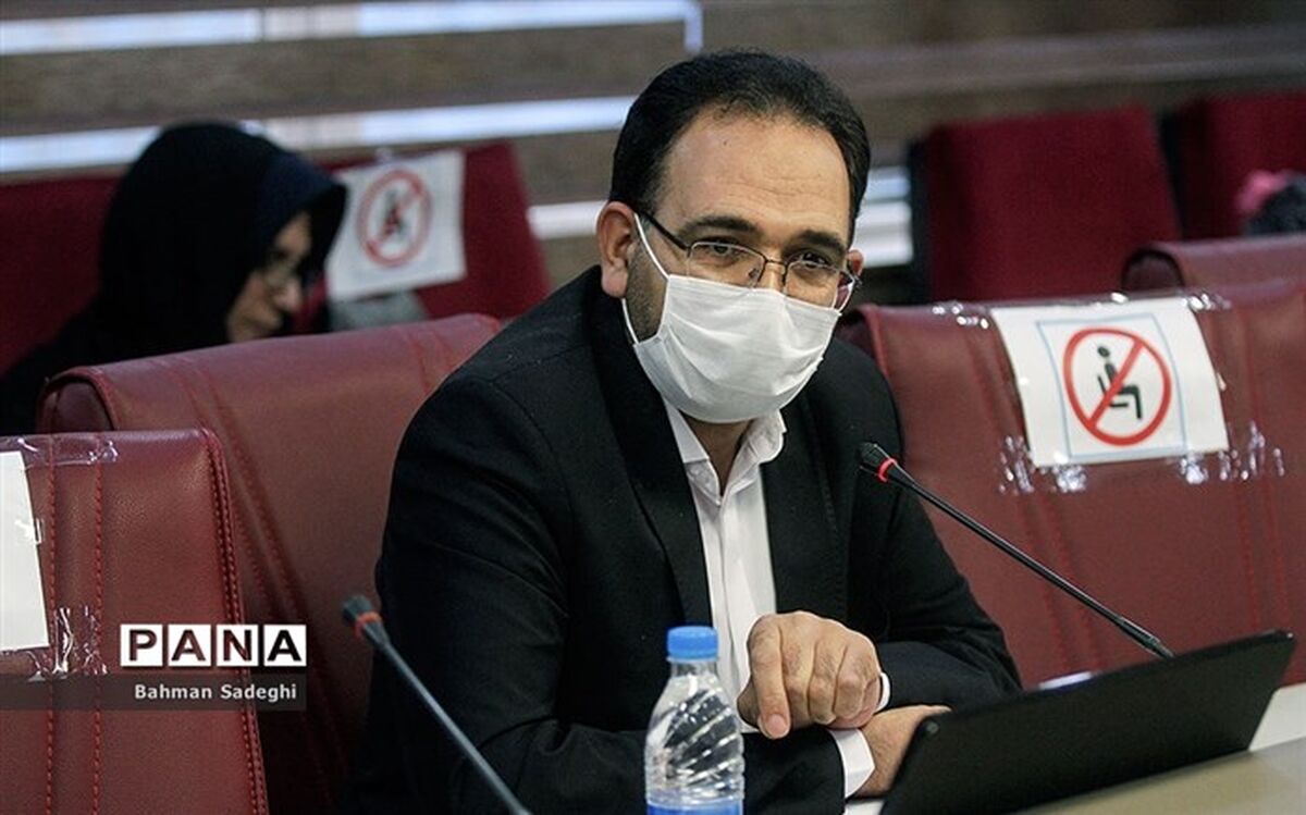 محمدی: نخبگان تولید محتوای الکترونیکی باید تحت آموزش قرار گیرند