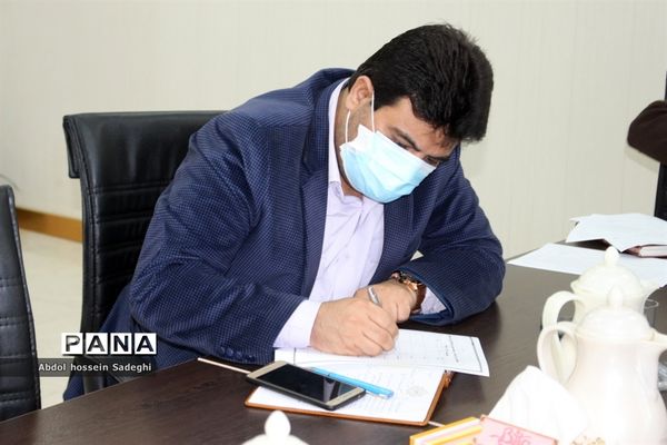 جلسه شاخص‌های کیفی پیشنهادی انتخاب معلمان نمونه آموزش و پرورش استان بوشهر
