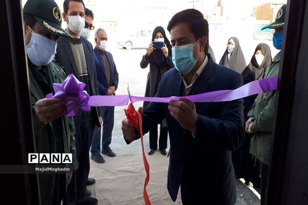 افتتاح دبیرخانه نکوداشت اولین سالگرد شهادت سردار سلیمانی مستقر در دبیرستان فرزانگان