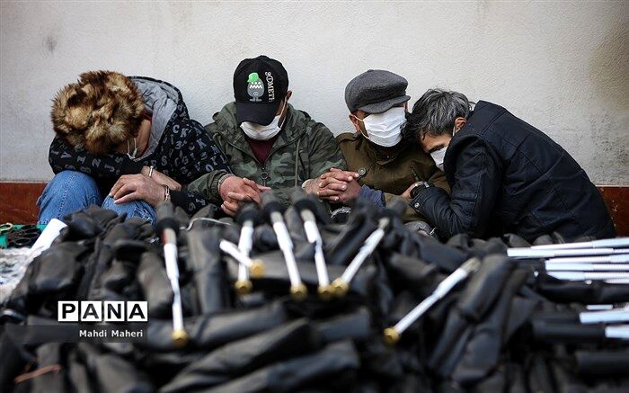 کشف محموله پنجه بوکس قاچاق در بازار تهران