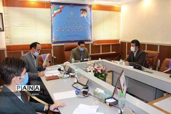 برگزاری اولین نشست هم اندیشی مجلس دانش‌آموزی در حوزه پسران در استان اردبیل