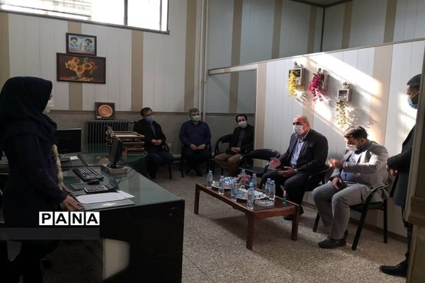 اجرای طرح ملی  «کوچ»  میان کارمندان اداری آموزش و پرورش ناحیه یک شهرری