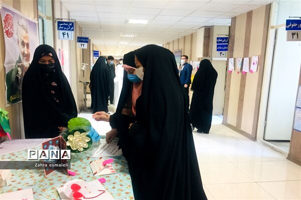 نمایشگاه پیامی به فرشتگان خط مقدم