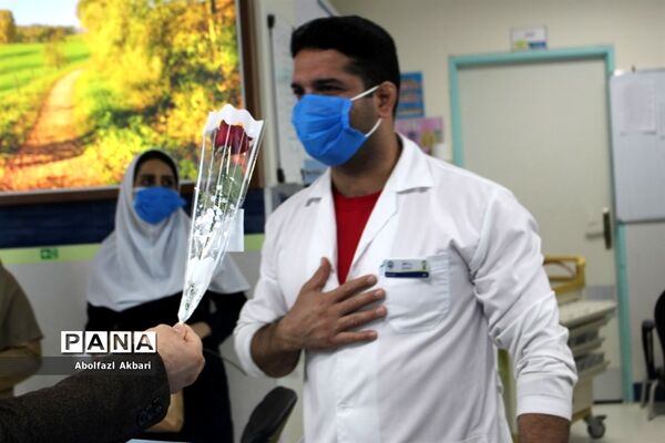 قدردانی از پرستاران و پزشکان بیمارستان‌های شهر ساری