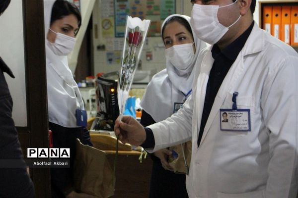 قدردانی از پرستاران و پزشکان بیمارستان‌های شهر ساری
