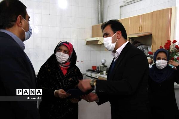 تجلیل از مدافعان سلامت در روز پرستار