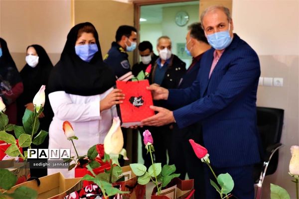 تجلیل جهادگران سنگر علم آموزی از مدافعان سلامت در آباده