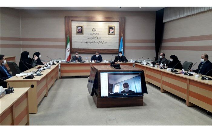 برگزاری جلسه توجیهی تبیین شیوه نامه اجرایی مدیریت فوریت های روانی - اجتماعی دانش آموزان