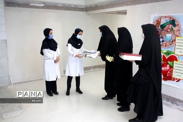 به مناسبت روز پرستاراز پرستاران ابرکوه تجلیل شد