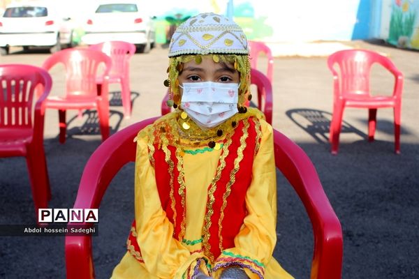 تجلیل از خیرین تهیه تبلت شهرستان بوشهر