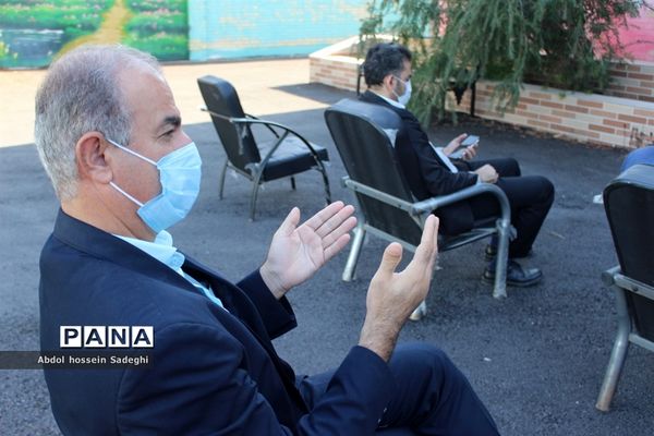 تجلیل از خیرین تهیه تبلت شهرستان بوشهر