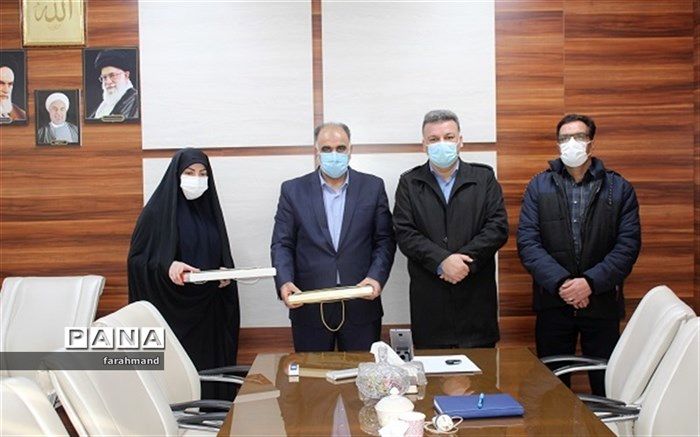 تجلیل از عوامل  و همکاران سوادآموزی  در اداره آموزش و پرورش منطقه 19 تهران