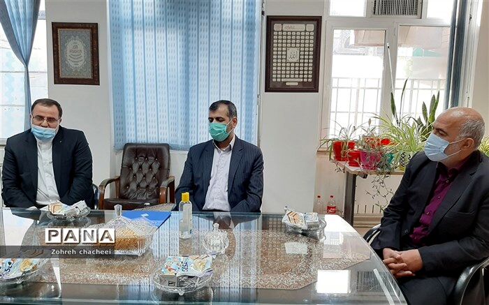 تقدیر از نماینده تولیدمحتوای قرآن، عترت و نماز منطقه ۱۱