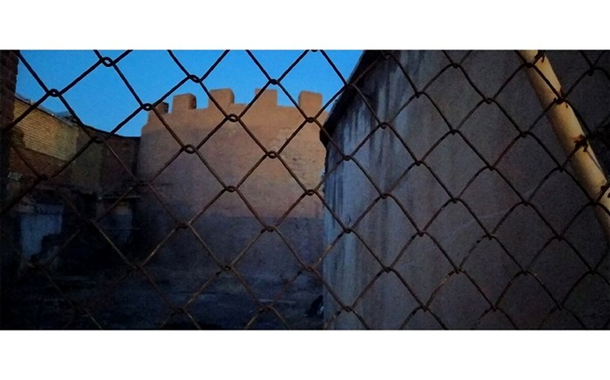 بنای تاریخی «قلعه»، معضلی برای ساکنین محله‌ی سقاخانه
