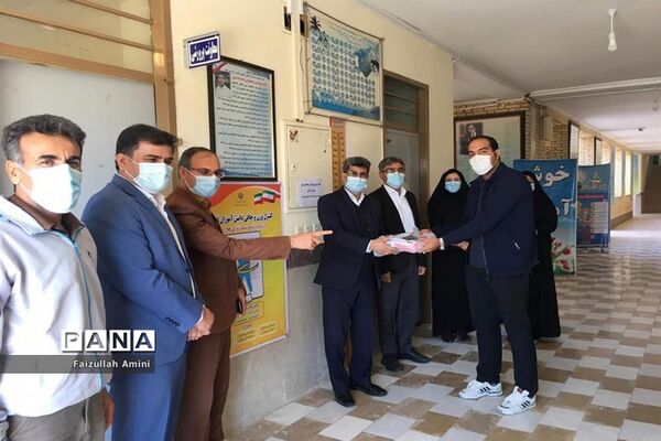 بازدید رئیس اداره تربیت بدنی و فعالیت‌های ورزشی از مدارس شهرستان دشتستان